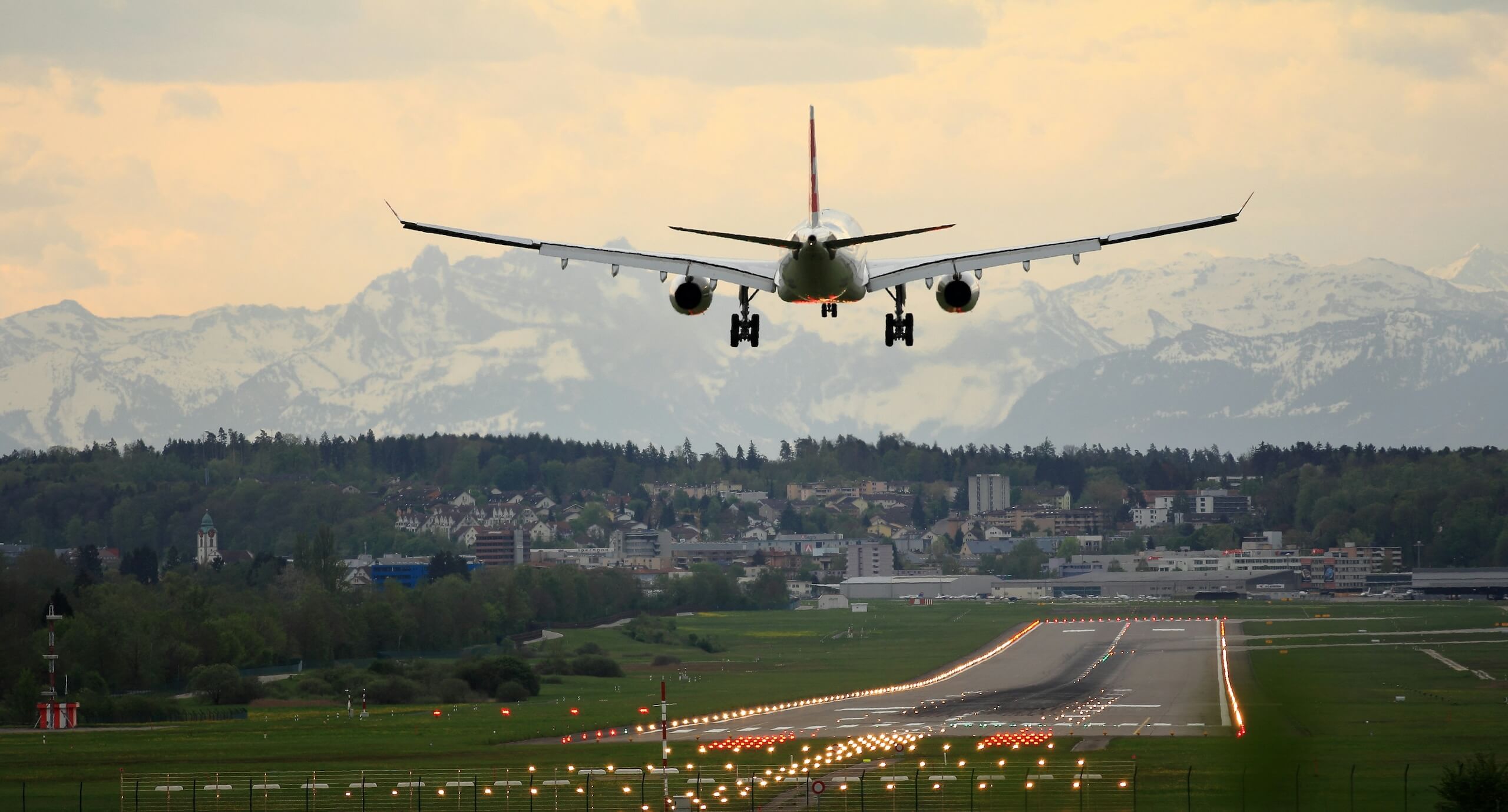 The Jacobson Flare – Dual App Strategy for Pilot Education